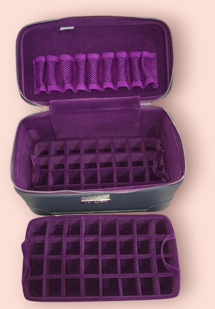 VINTAGE doTERRA Essential Oils 2016 Convention Train Case holds 73