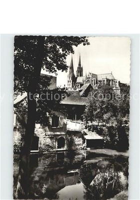 Chartres 28 Les rives de l'Eure et la Cathedrale