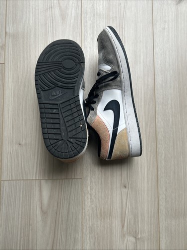 Nike Air Jordan 1 Low SE Flight Club da uomo 12 DX4334-008 in mano - Foto 4 di 5
