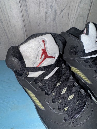 Nike AIR Jordan V 5 Retro Black Red Metallic Silver Size 4.5 - Picture 2 of 7