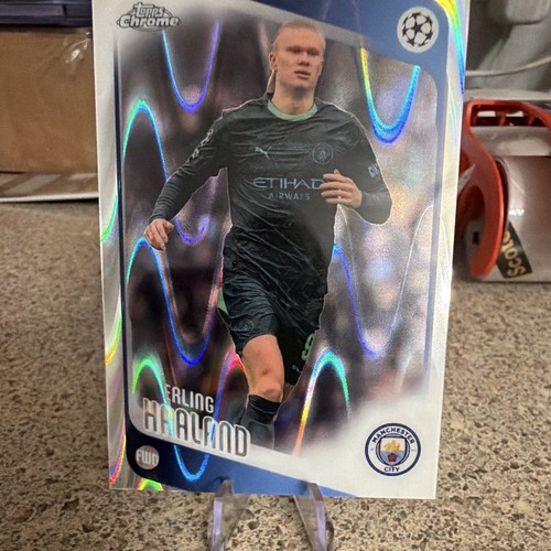 Topps Chrome 2025-26 UEFA Club Competitions Erling Haaland RayWave Refractor