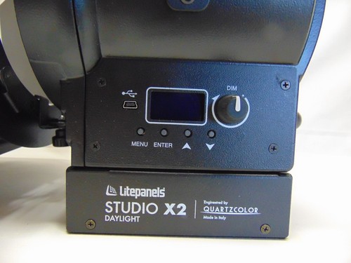 QuartzColor LitePanels Studio X2 DayLight 60 Watt Fresnel - Picture 6 of 10