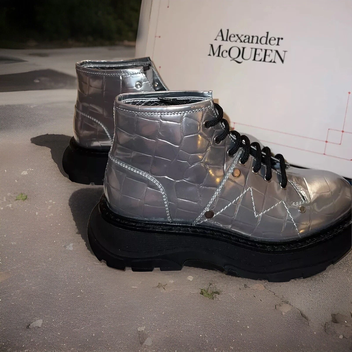 $1050 Alexander Mcqueen Combat Ankle Boot, Black, Size 41 Alexander McQueen Black Patent Lace-Up Combat Boots Size 41  main image 4