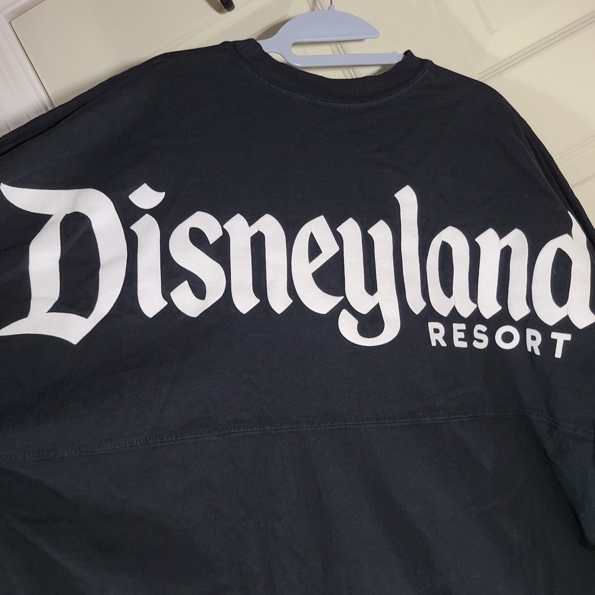 Disney-Land Resort Black Spirit Jersey Long Sleeve sz XL Est