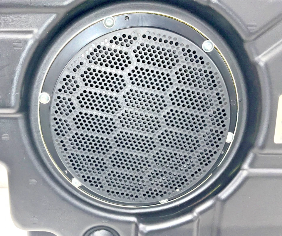 Jeep Grand Cherokee WK 2015 altavoz subwoofer maletero trasero 05064610A OEM Foto 4 de 4