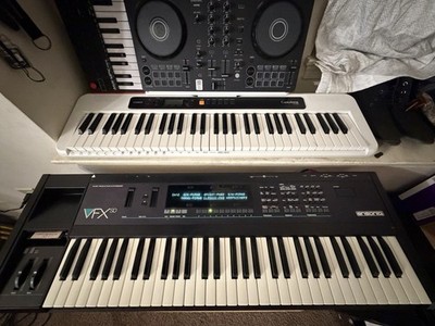 Ensoniq VFX-SD Keyboard: 61 Key Wavetable Synth 24 Track Production W/ ROM