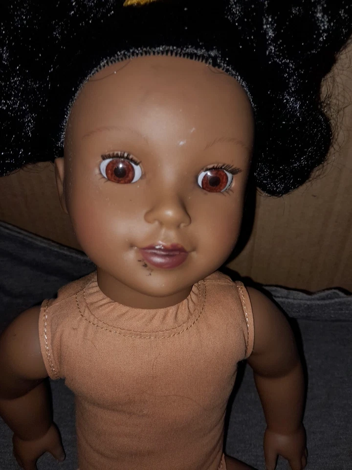 Muñeca Lotus Onda 2021 18" afroamericana ojos marrones hermoso cabello negro rizado Foto 3 de 4