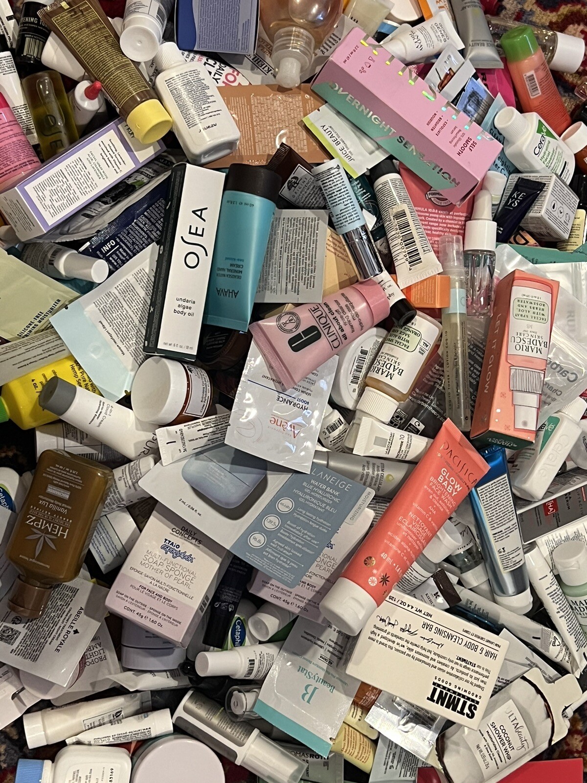 Hair And Makeup Assorted Mixed Random Lot (20 Pieces)