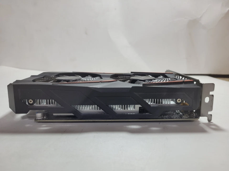 Gigabyte AMD Radeon Rx 460 2GB GDDR5 Desktop Graphics Card #0031 - Image 3 of 4