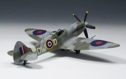Wolfpack #WP14817 1/48 Spitfire Mk.XIVc WW2 RAF Fighter Premium Edition Plastic - Photo 8/9