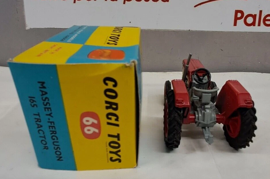 CORGI TOYS 1/43 MASSEY-FERGUSON 165 TRACTOR  ITEM 66  RARO VINTAGE MB MADE IN GB - Immagine 3 di 4