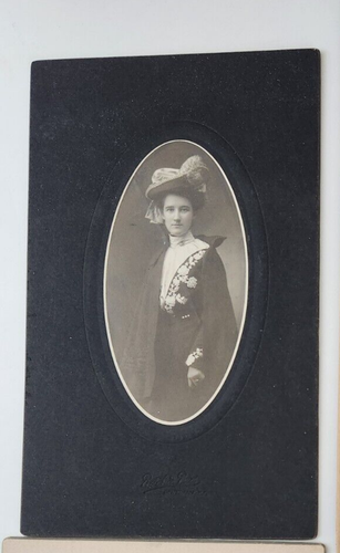 Antiguo abrigo de piel de mujer c1900 9 retratos sombreros parejas Nebraska Illinois - Imagen 3 de 9