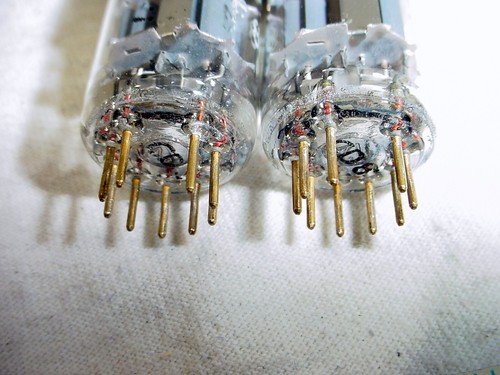 2 tubi Siemens 1968 6922 E88CC spille oro testati TV-7/U stessa data codici - Foto 6 di 11