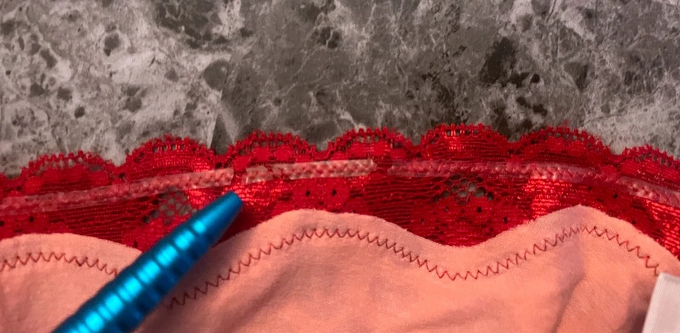 NWT XHILARATION LARGE PINK RED PURPLE HEART LACE VINTAGE RARE BIKINI PANTIES - Image 4 of 4