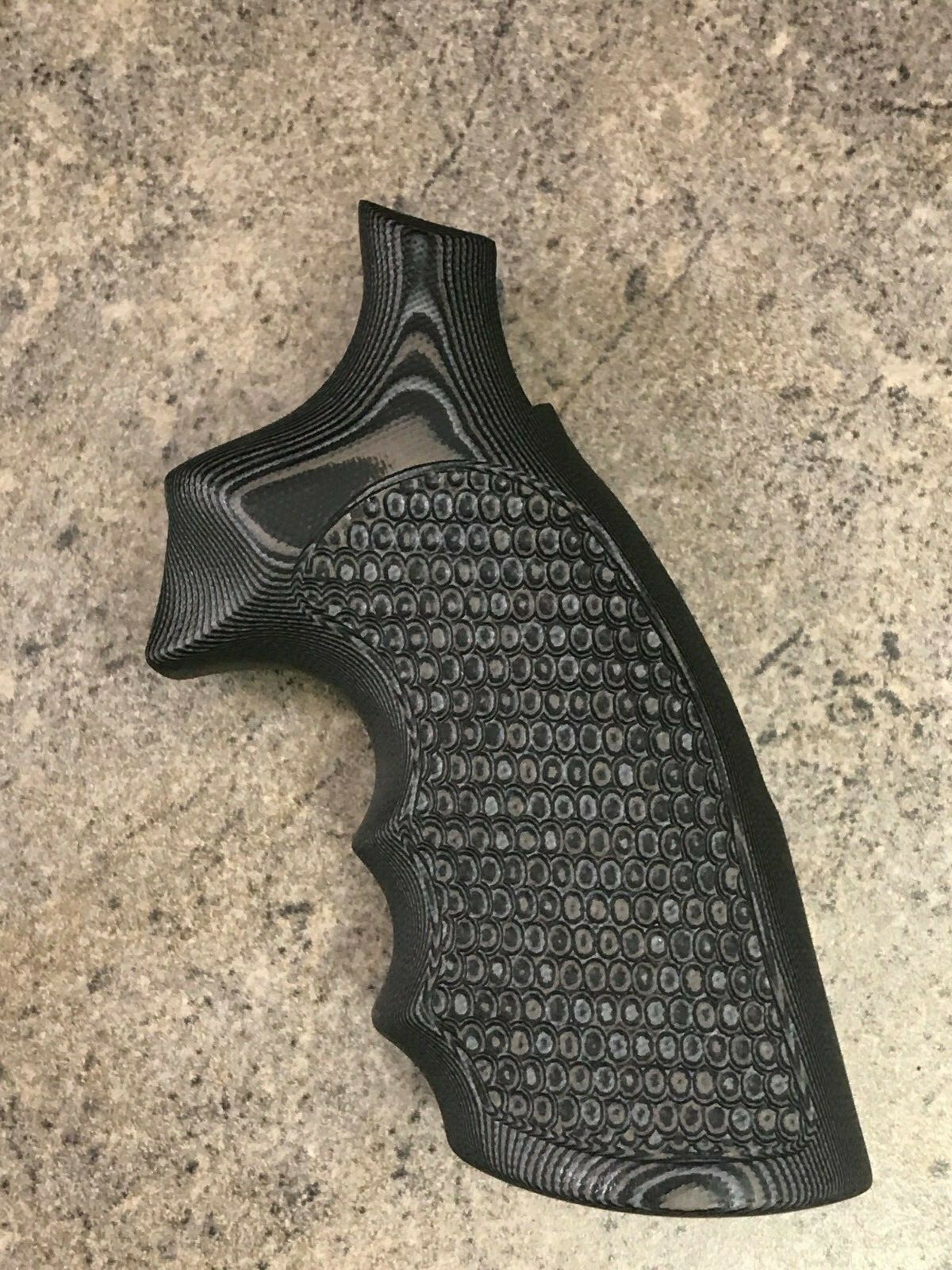 Hogue Piranha G10 Grip for S&W K&L Frame Rnd Butt Conv Finger Groove G-Mas Blk/G