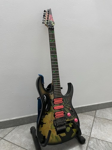 Ibanez JEM77-FP Steve Vai Signature Black Floral Pattern - Imagen 3 de 7