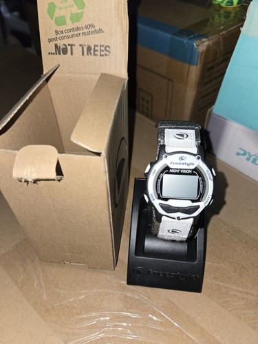 Vintage New FREESTYLE Predator Mid Women’s 34mm Diver Digital Watch White