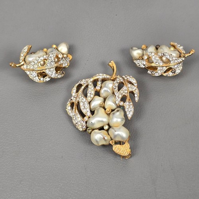 #ad Kramer Gold Tone Brooch amp; Clip On Earrings Faux Baroque Pearls Rhinestone Leaves $99.95