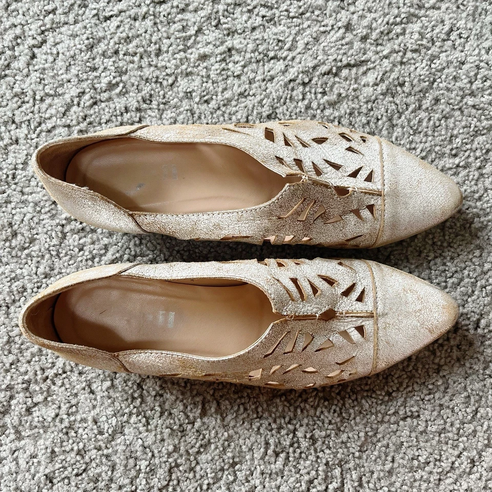 Fidji Cuero Genuino Metálico Plateado Corte Láser Punta Puntera Sin Cordones Planos 41/11 Foto 2 de 4