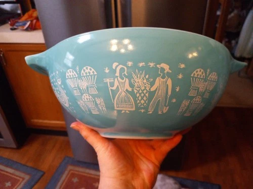 RARE Lady On The Left Pyrex Turquoise Amish Butterprint Mixing Bowl 444 Variant