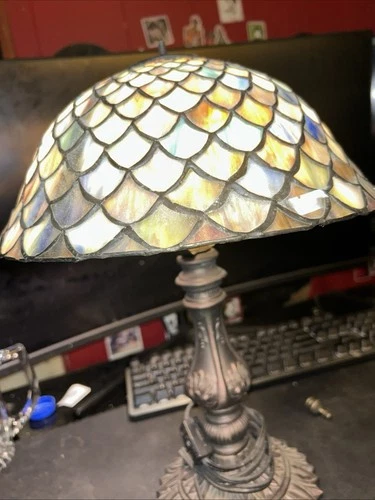 Tiffany Style Stained Glass Table Lamp Multicolor Fish Scale Shade Vintage Look