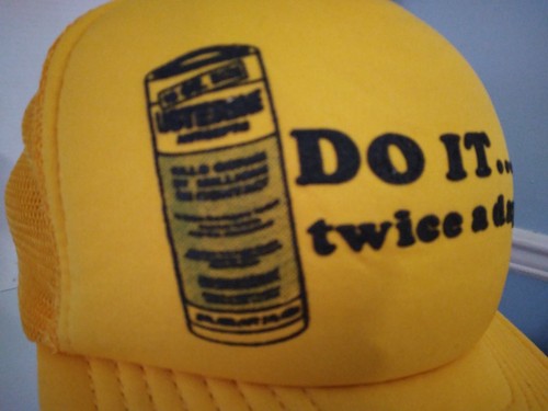 Cappello/Berretto Camionista Vintage GIALLO Listerine SnapBack "Fallo Due Volte al Giorno" RARO - Foto 2 di 10
