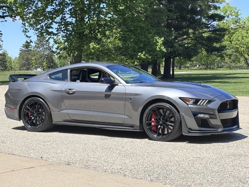 2021 Ford Mustang - Picture 2 of 39
