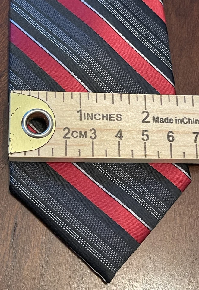 Apt. Gravata masculina 9 vermelha preta cinza feita à mão 100 poliéster feita na China - Imagem 4 de 4