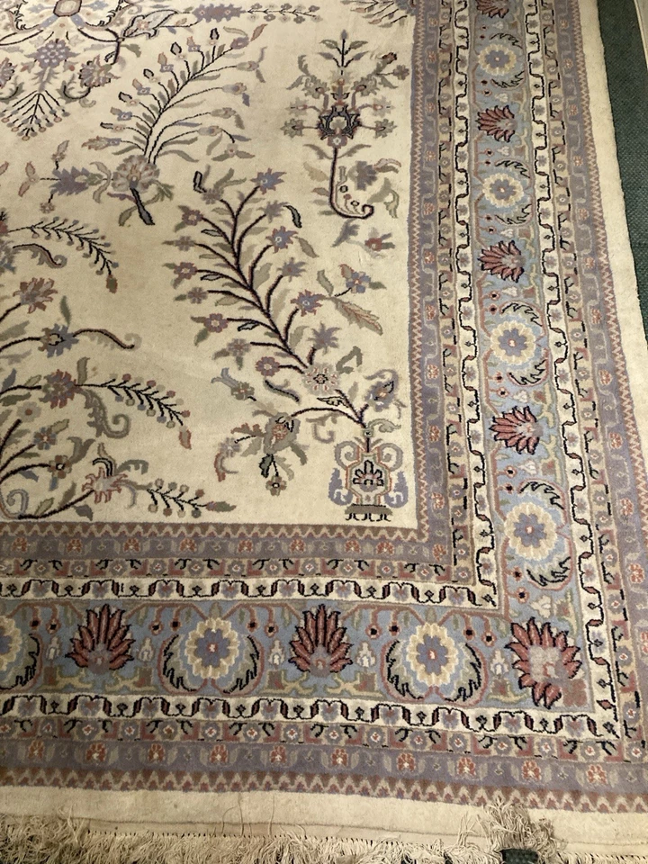 Vintage 9x12+ Foot Oriental Style Area Rug Ivory Blue Green Pink - Image 4 of 4