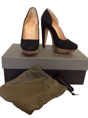 ROLAND MOURET SCHWARZE PLATEAU-HIGH-HEELS AUS WILDLEDER & HOLZ GRÖSSE 3,5/36