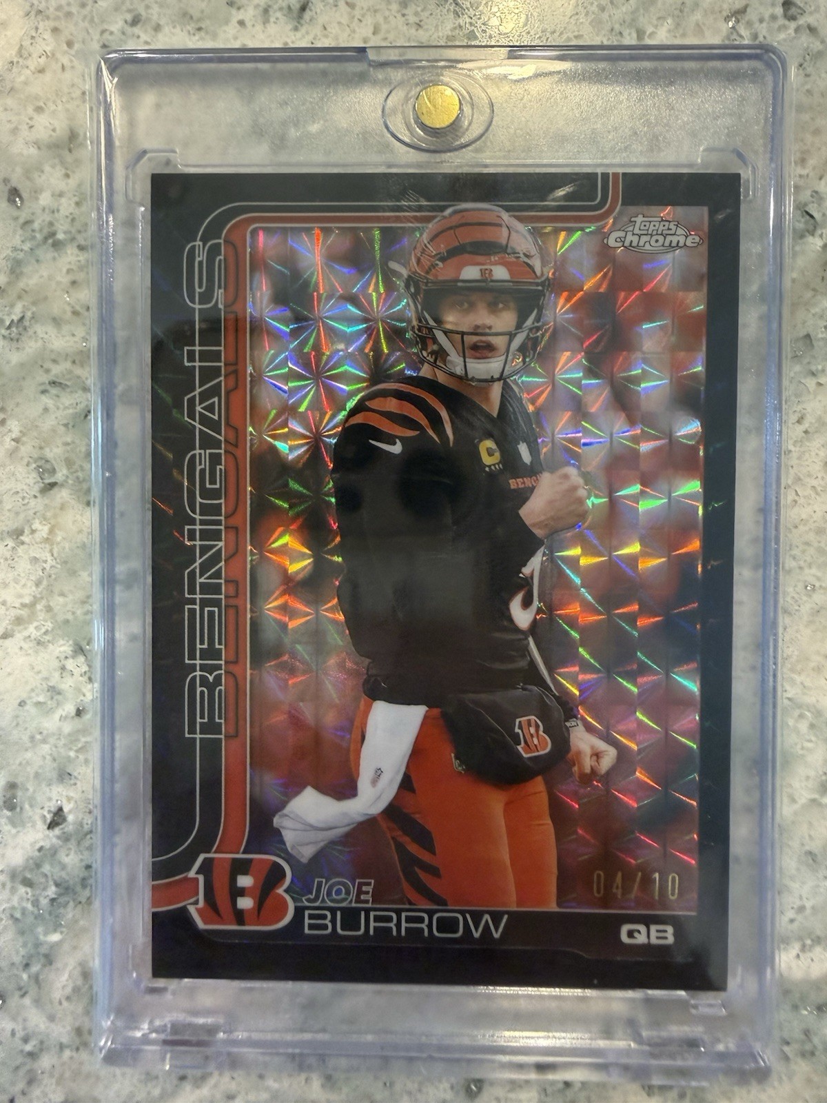 2025 Topps Chrome -  Joe Burrow #61 Black Geometric Refractor /10
