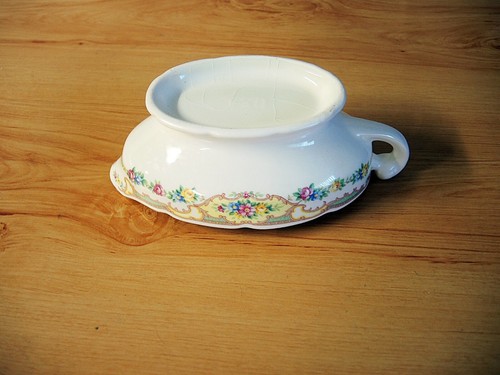 VINTAGE MOUNT CLEMENS IN MICHIGAN FLORAL GRAVY BOAT - MILDRED PATTERN - Picture 8 of 9