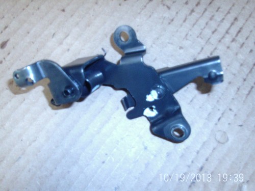 125C 125 3T40 Transmission Transaxle Throttle Lever to Cable Link Assembly - 第 3/4 張圖片