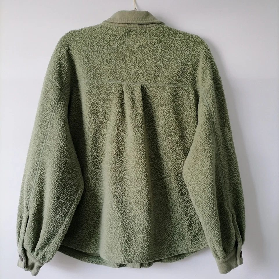 Chaqueta básica de vellón con botones verde oliva So Goods For Life para mujer talla M Foto 4 de 4