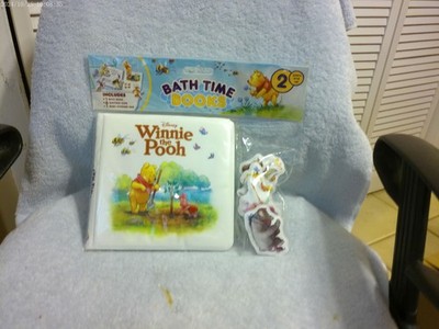 Disney Winnie The Pooh Bath Time Book, 6 Suction Cups & Mesh Bag 2+ Years New