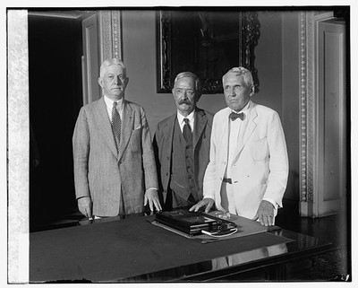 Photo:D.J. Callaghan J.A. Flaherty Kellogg 1926 Men in White Suit Portrait