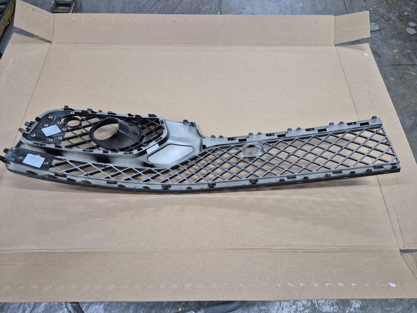 Bentley Flying Spur 2020-2024 Front Left Lower Bumper grille