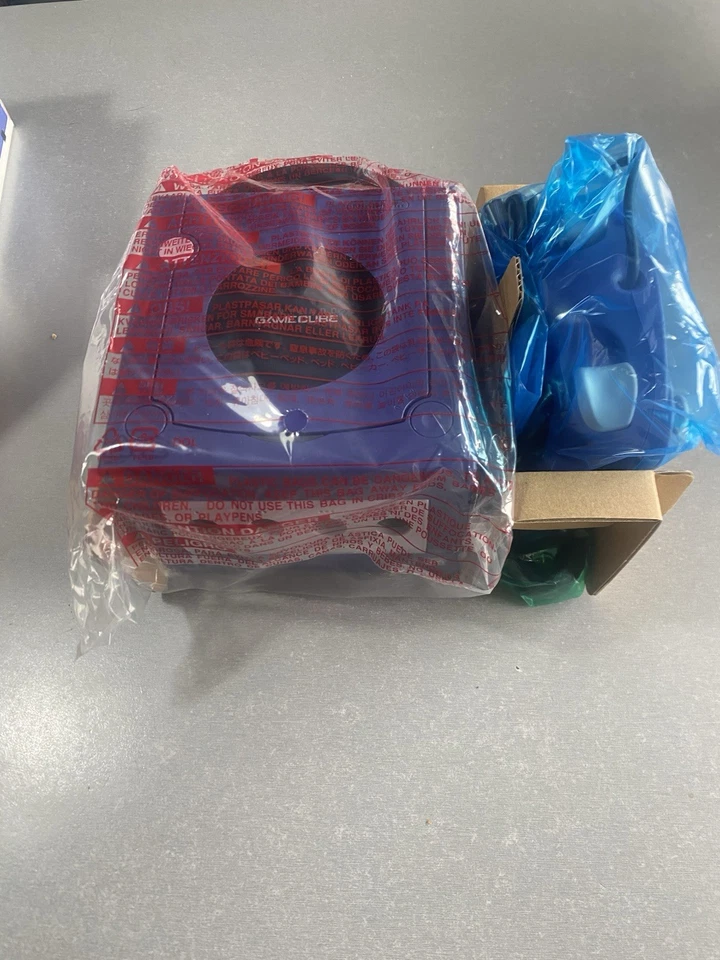 Nintendo Gamecube (DOL-001/101) - FACTORY SEALED - PAL - - Imagen 3 de 4