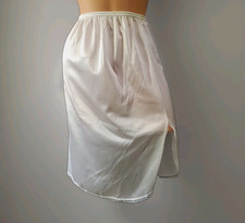 USA Vintage VASSARETTE Half Slip Skirt WHITE SATIN NYLON Lingerie SMALL