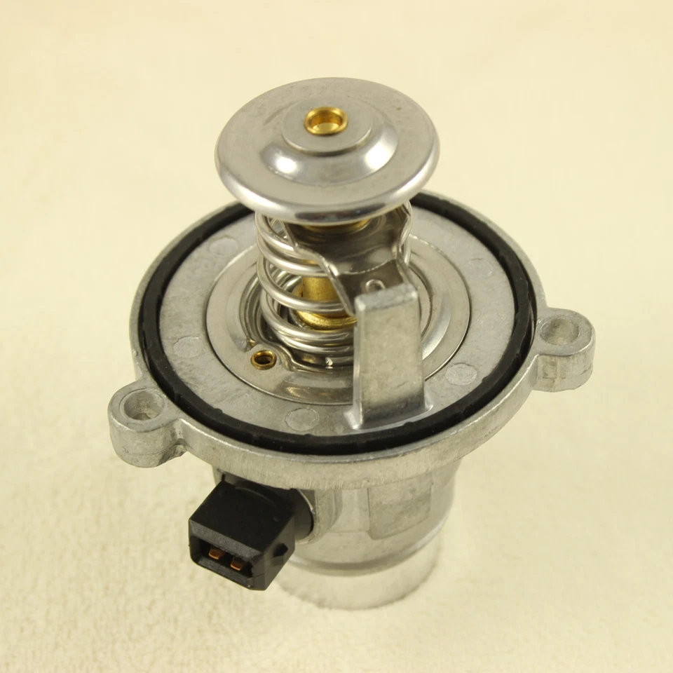 For BMW E65 E66 545i 550i 645i 650i 745 750 X5 X6 Thermostat Housing Assembl Foto 2 de 4