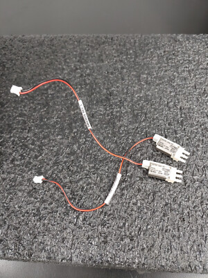 Lot of 2 SMC S070C-SAG-32 Compact 3 Port Solenoid Valve Series S070