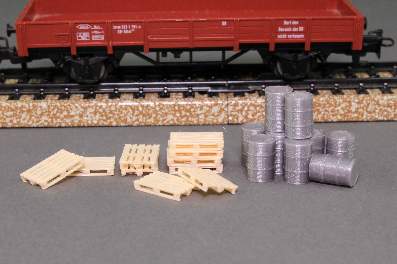 Proses HL-K-07 H0 Ladegut - 24 Ölfässer Auf Paletten Bausatz 1:87