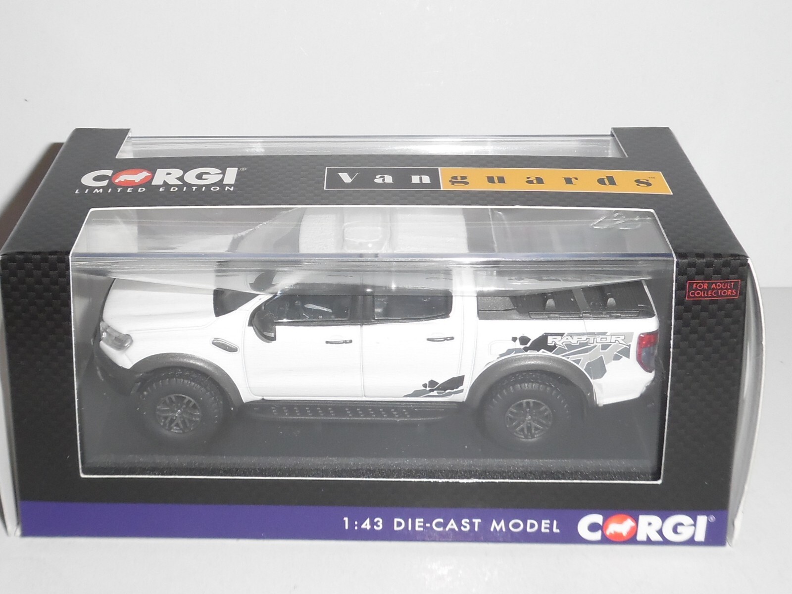 VANGUARDS / CORGI - VA15203  FORD RANGER RAPTOR - FROZEN WHITE. LIMTED 1100 ONLY