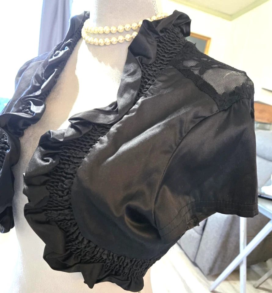 Chaqueta corta negra Last Kiss talla L se ajusta como Med Preppy con volantes de encaje Y2K A400 Foto 4 de 4
