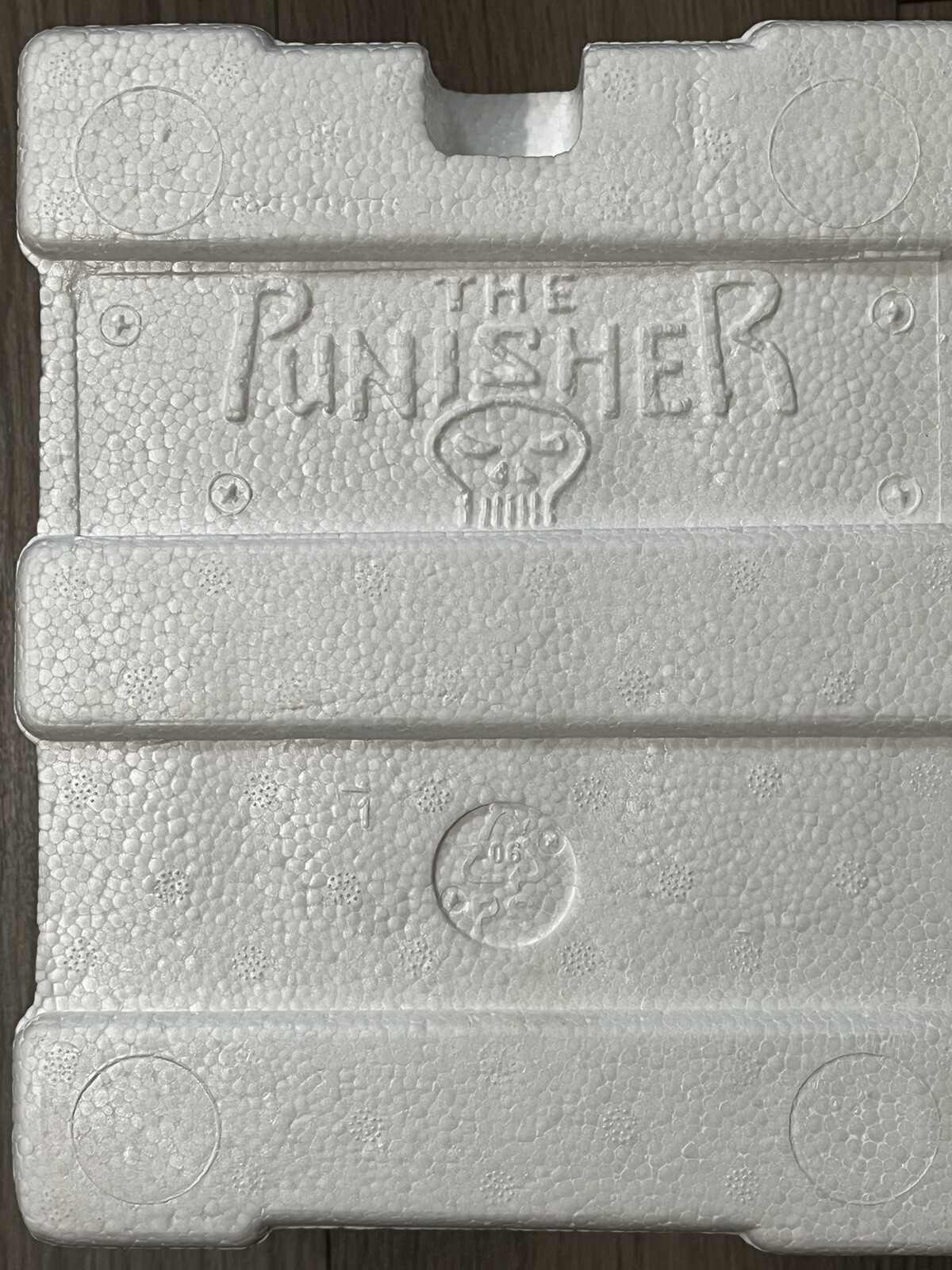 THE PUNISHER MARVEL ORIGINS STATUE 20O7 SCULPTED BY GABRIEL MARQUEZ NO