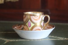 Tasse et sous-tasse en