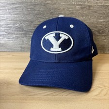 Brigham Young Cougars Hat Cap Fitted Mens 7 1/8 Navy Blue NCAA Baseball College