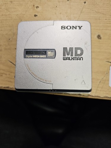 SONY MZ-E35 MD Walkman Portable Silver MiniDisc Player - 100% Untested. - Picture 7 of 23