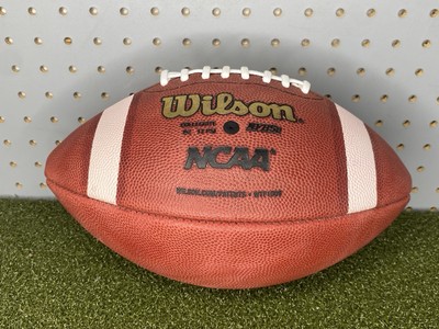 Wilson 2011 アメリカンフットボール Wilson NCAA 1005 Leather Game Football - Walmart.com