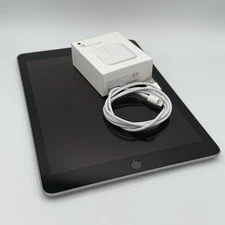 IPad 6th Gen 32GB Wi-Fi/Cellular (carrier Locked) Verizon Works Great Bundle